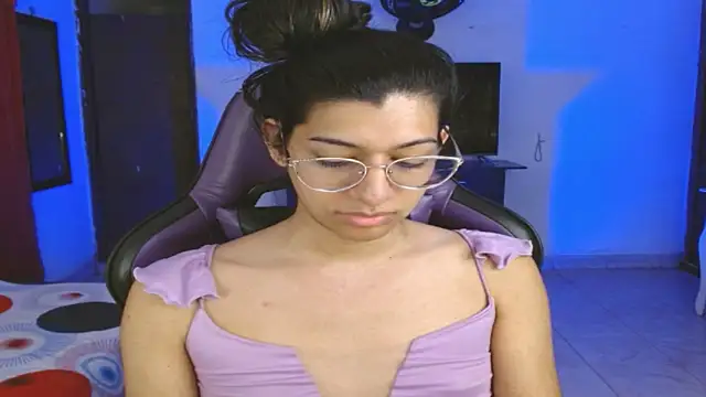 engielphoenis14 online show from 03/26/26, 11:35