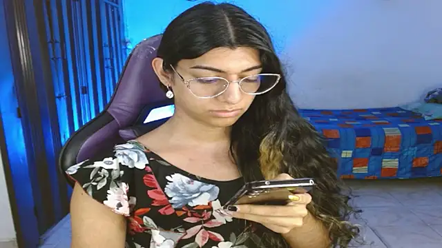 engielphoenis14 online show from 12/03/25, 02:34