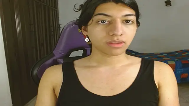 engielphoenis14 online show from 10/04/25, 10:44