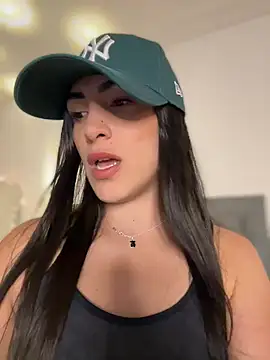 alessandra-a online show from 12/17/25, 12:04