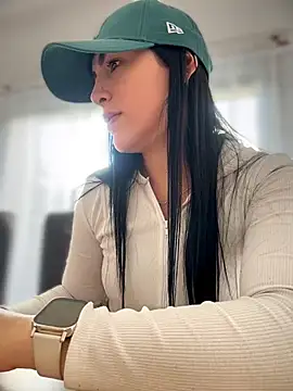 alessandra-a online show from 04/04/26, 08:48