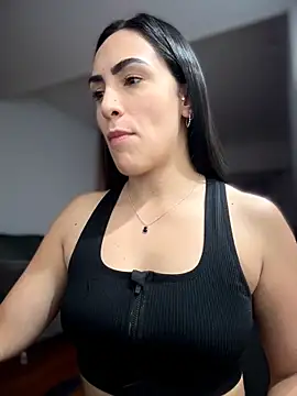 alessandra-a online show from 04/17/26, 11:40