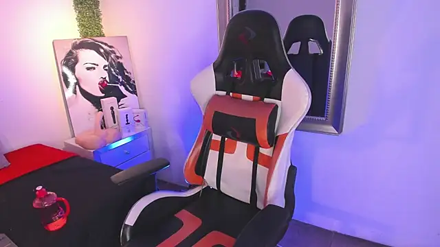 Snapshot of _Victoria____ chatting on 12/19/24, 09:16 Victoria online show from 12/19/24, 09:16