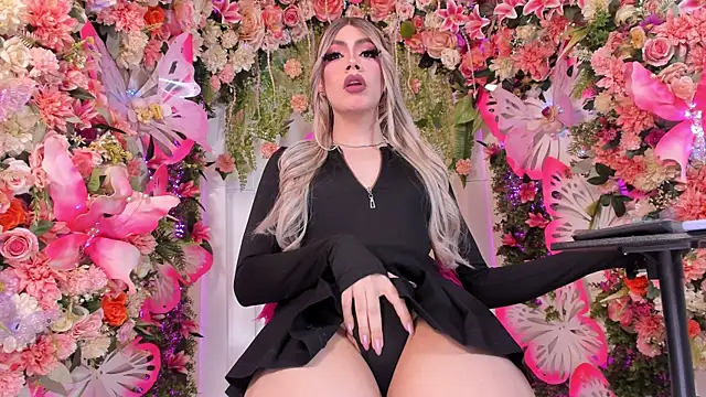 Laurenn evans online show from 12/05/25, 09:12