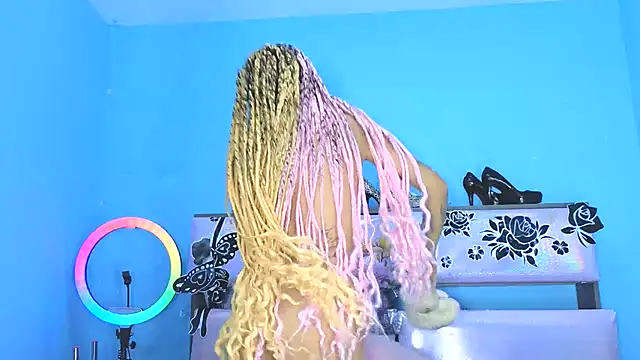 Snapshot of gabbiefoxthx chatting on 01/07/25, 07:52 gabbiefoxthx online show from 01/07/25, 07:52