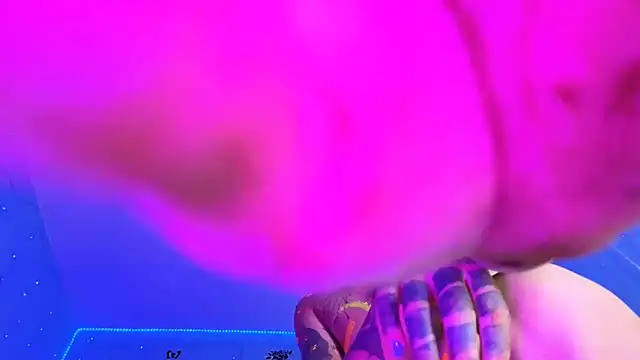 Snapshot of gabbiefoxthx chatting on 02/13/25, 04:32 gabbiefoxthx online show from 02/13/25, 04:32