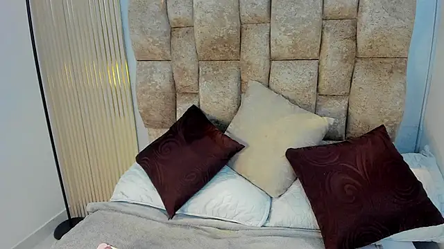 amatista  smith online show from 10/01/25, 08:24