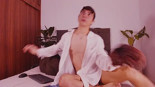 2gays 1Str8 online show from 10/22/25, 07:35