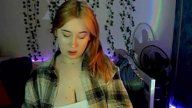 Snapshot of Emily_Gin chatting on 02/12/25, 05:47 Emily Gin online show from 02/12/25, 05:47