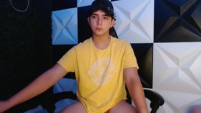 Snapshot of Dani_cumboy chatting on 02/27/25, 07:30 Dani cumboy online show from 02/27/25, 07:30