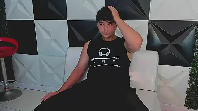 Snapshot of Dani_cumboy chatting on 10/02/25, 01:58 Dani cumboy online show from 10/02/25, 01:58