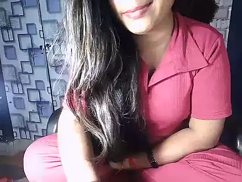 Snapshot of Hot_Naina- chatting on 12/21/24, 06:11 Hot Naina- online show from 12/21/24, 06:11