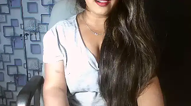 Snapshot of Hot_Naina- chatting on 12/12/24, 10:56 Hot Naina- online show from 12/12/24, 10:56