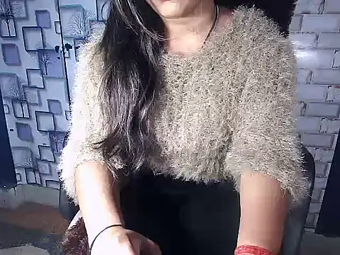 Snapshot of Hot_Naina- chatting on 12/23/24, 05:54 Hot Naina- online show from 12/23/24, 05:54