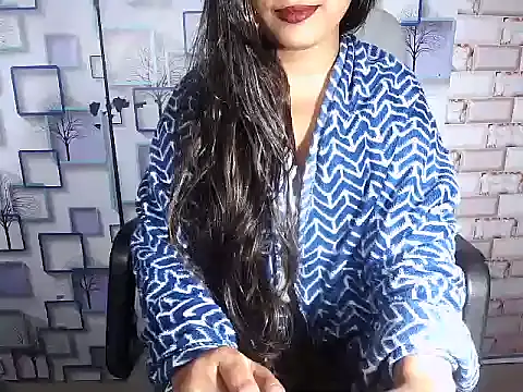 Snapshot of Hot_Naina- chatting on 01/24/25, 10:32 Hot Naina- online show from 01/24/25, 10:32