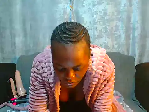 Snapshot of VANESAAMBER23 chatting on 10/21/25, 10:31 VANESAAMBER23 online show from 10/21/25, 10:31