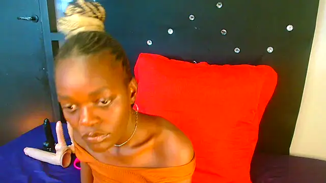 Snapshot of VANESAAMBER23 chatting on 09/17/25, 11:12 VANESAAMBER23 online show from 09/17/25, 11:12