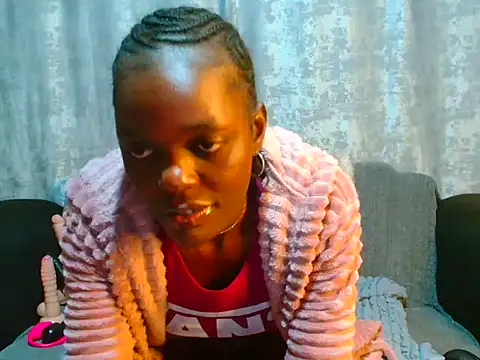 Snapshot of VANESAAMBER23 chatting on 10/15/25, 12:09 VANESAAMBER23 online show from 10/15/25, 12:09