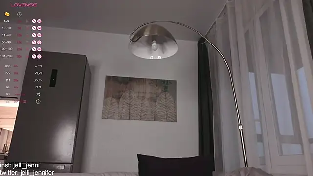 jelli jenni online show from 10/30/25, 02:04