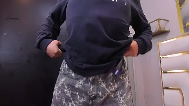 TomLondon  online show from 11/26/25, 11:54