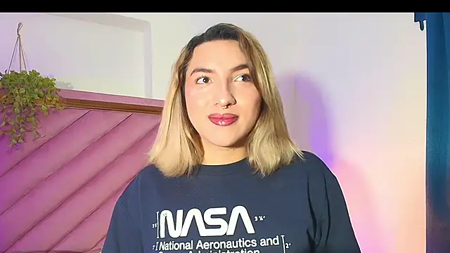 TomLondon  online show from 11/05/25, 01:47