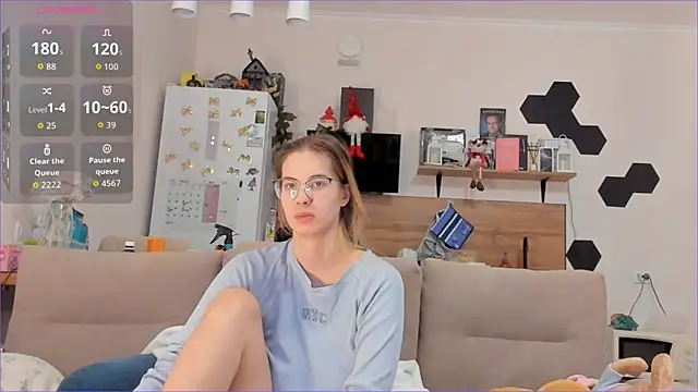 Girl alone home online show from 01/09/26, 03:57