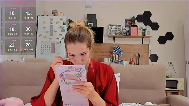 Girl alone home online show from 11/05/25, 03:48