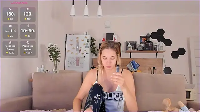 Girl alone home online show from 10/12/25, 02:46
