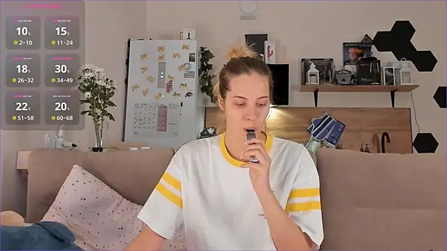 Girl alone home online show from 10/20/25, 02:06