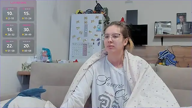 Girl alone home online show from 04/10/26, 03:35