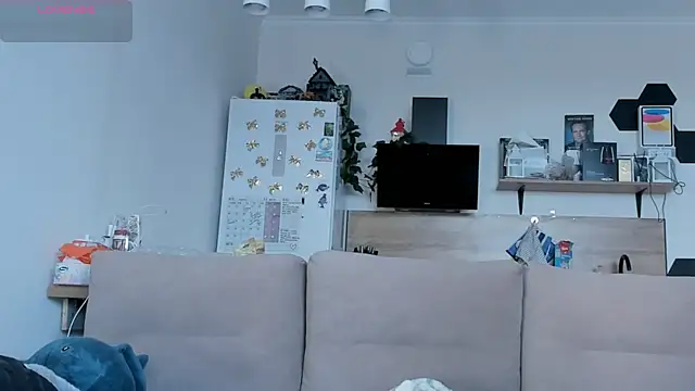 Snapshot of Girl_alone_home chatting on 06/18/26, 03:06 Girl alone home online show from 06/18/26, 03:06