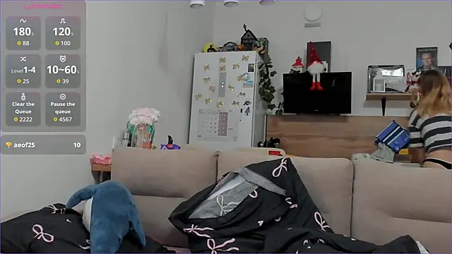 Girl alone home online show from 02/06/26, 03:52