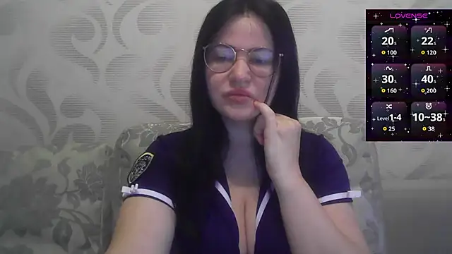 German Eva online show from 10/23/25, 01:54