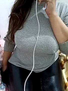 Snapshot of Saakoora chatting on 11/30/25, 05:41 Saakoora online show from 11/30/25, 05:41