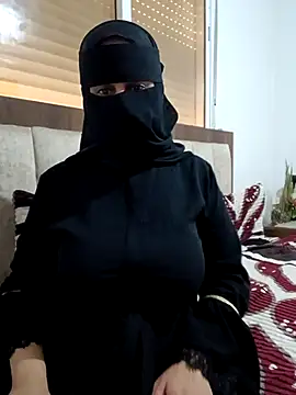 Snapshot of Saakoora chatting on 11/08/25, 08:07 Saakoora online show from 11/08/25, 08:07