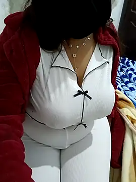 Snapshot of Saakoora chatting on 12/02/25, 09:27 Saakoora online show from 12/02/25, 09:27