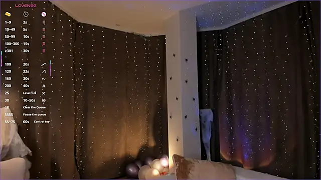 NaokoStifel online show from 10/26/25, 01:17