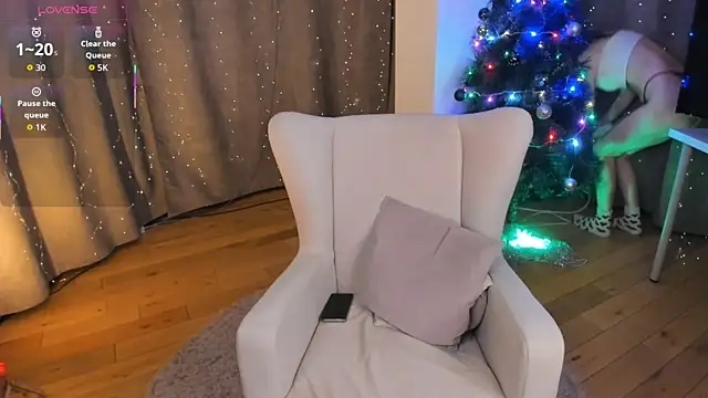 NaokoStifel online show from 11/29/25, 01:06