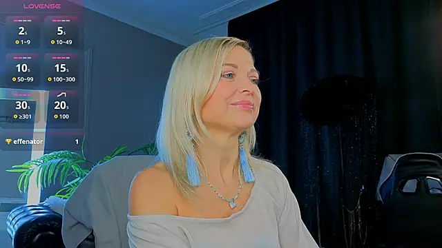 Gloria Lovely online show from 12/19/25, 10:50