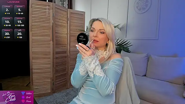 Snapshot of Gloria_Lovely chatting on 02/11/25, 11:09 Gloria Lovely online show from 02/11/25, 11:09