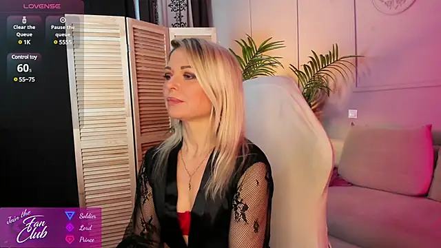 Snapshot of Gloria_Lovely chatting on 01/23/25, 11:15 Gloria Lovely online show from 01/23/25, 11:15