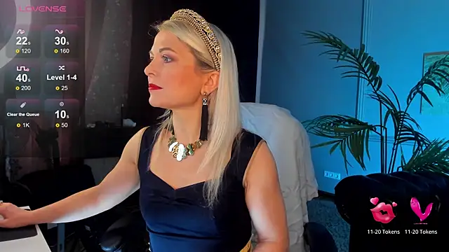 Snapshot of Gloria_Lovely chatting on 02/27/25, 11:39 Gloria Lovely online show from 02/27/25, 11:39