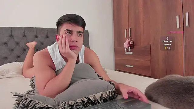 Snapshot of jordanmuskk chatting on 10/28/25, 08:41 jordanmuskk online show from 10/28/25, 08:41