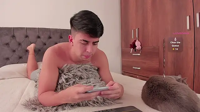 Snapshot of jordanmuskk chatting on 11/23/25, 07:24 jordanmuskk online show from 11/23/25, 07:24