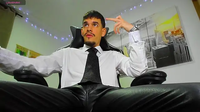 BRAYHAMBROWN online show from 10/28/25, 03:40