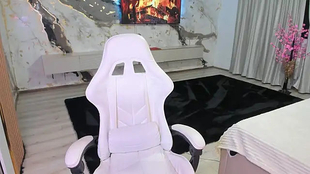 patriciakeys online show from 12/01/25, 04:35