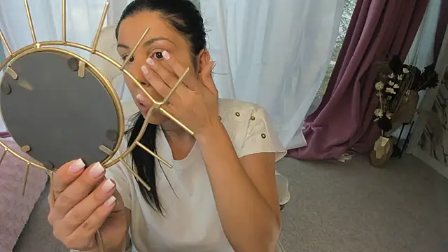 patriciakeys online show from 10/24/25, 06:45