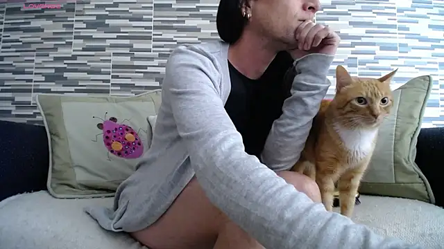 Snapshot of VioletaGomezCo chatting on 06/30/26, 01:33 VioletaGomezCo online show from 06/30/26, 01:33