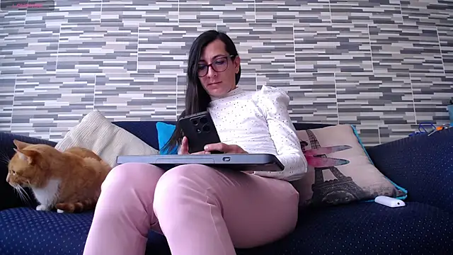 VioletaGomezCo online show from 11/26/25, 03:01