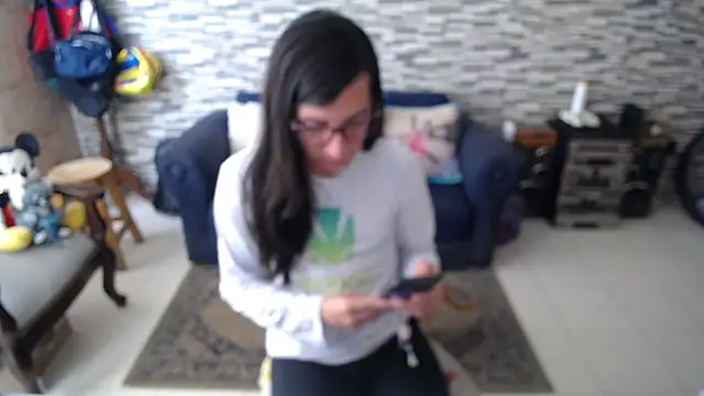 VioletaGomezCo online show from 04/07/26, 05:04